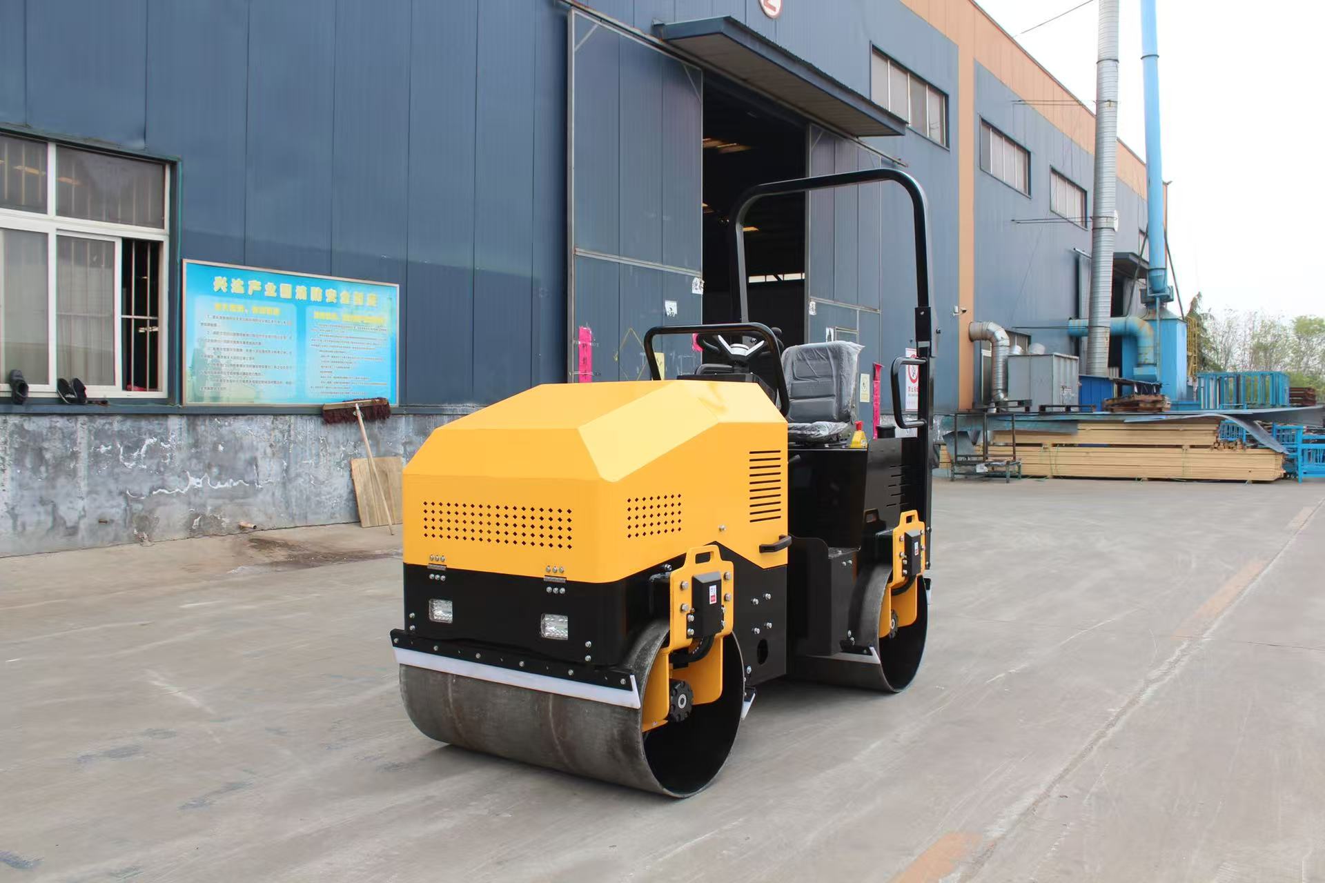 Ride On Vibratory Road Roller