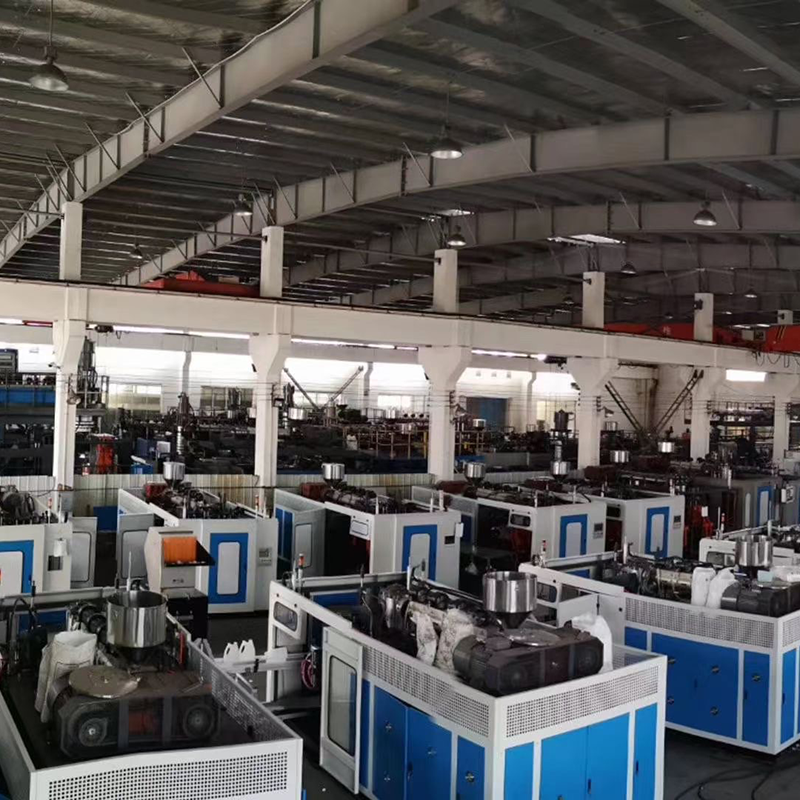 Extrusion blow moulding machine | GEM machinery