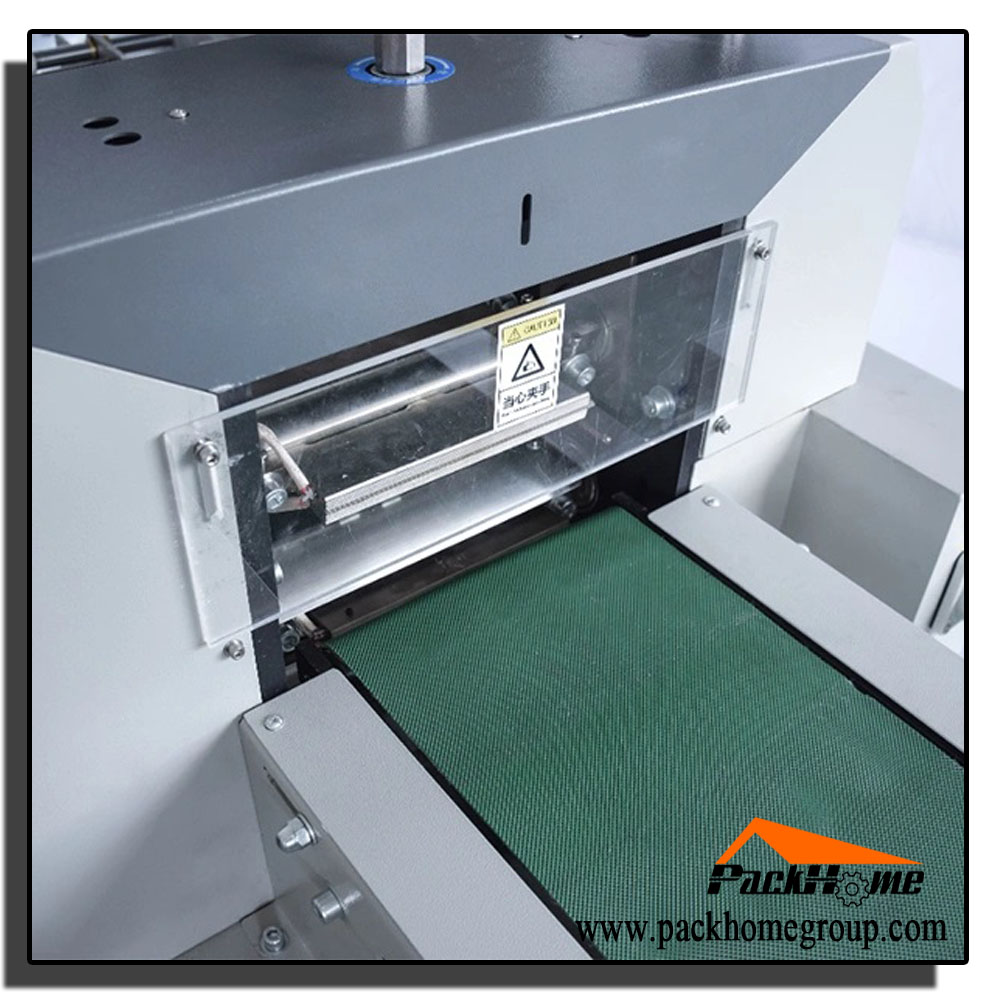 Automatic Flow Wrapping Packing Machine – Triple Servo & PLC Controlled for High-Speed Packaging