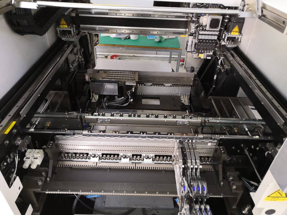 Used Juki KE-2070 smd chip mounter machine