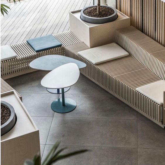 Tree pool seat series
