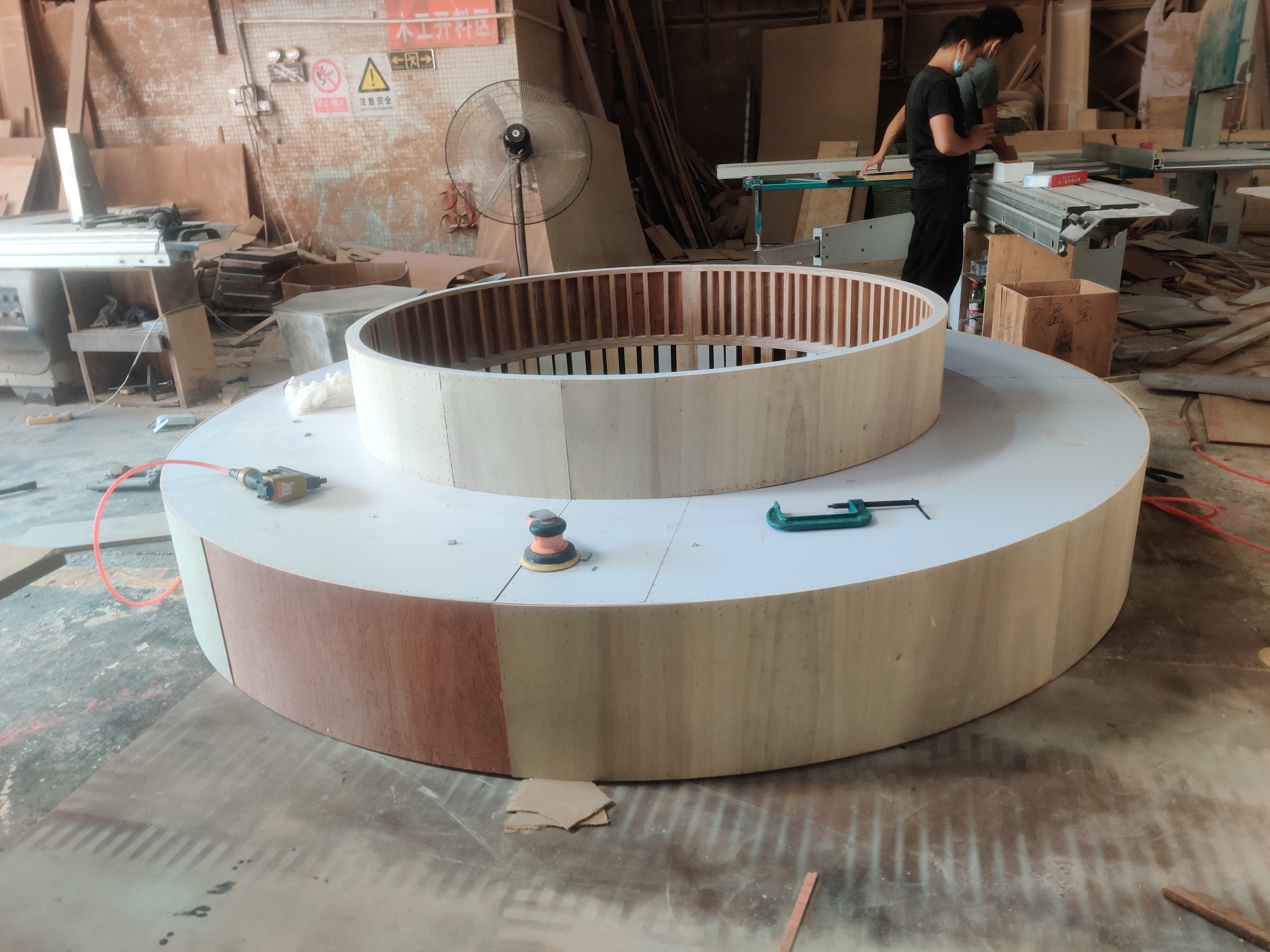 Tree pool seat series