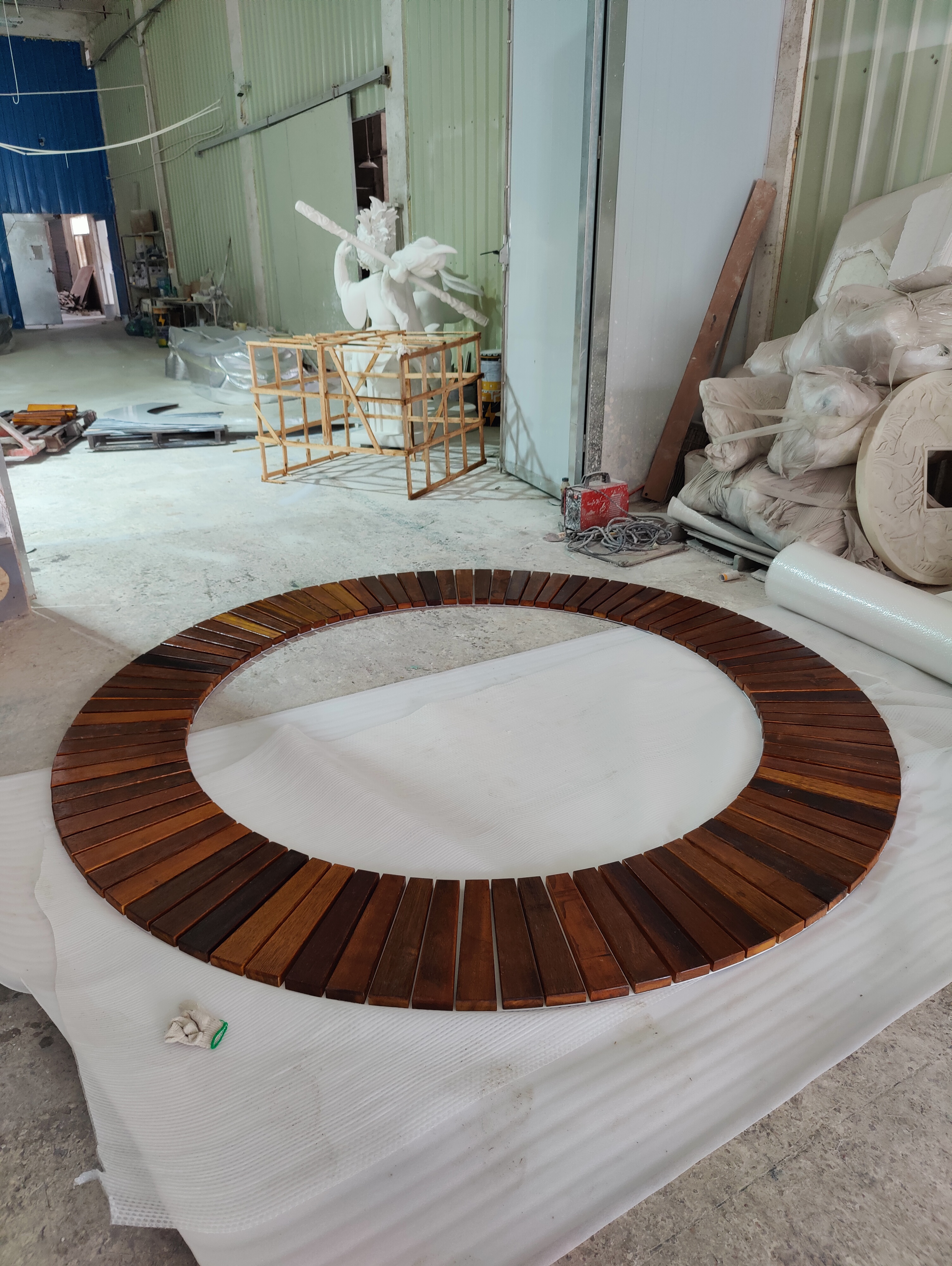 Tree pool seat series