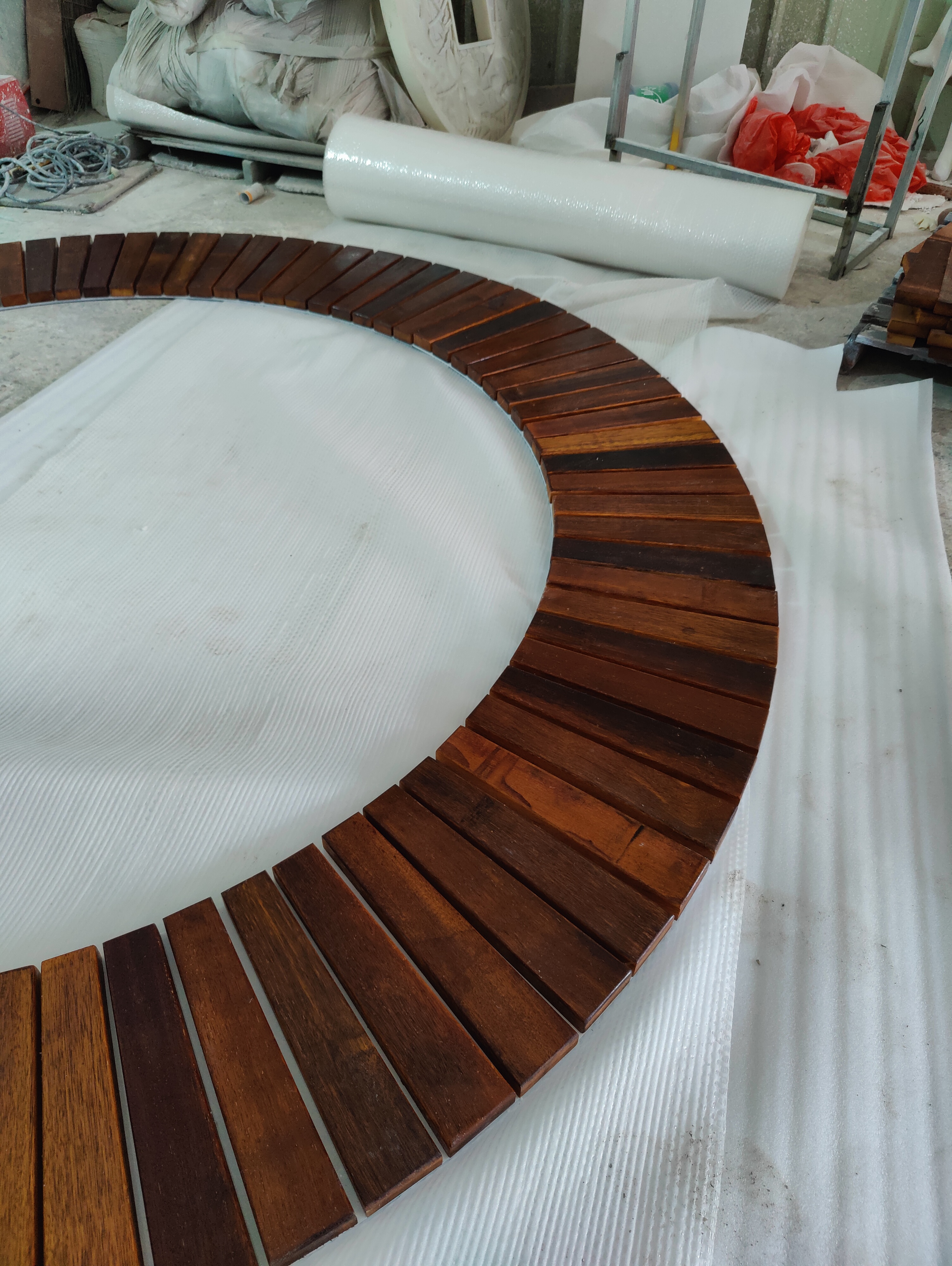 Tree pool seat series