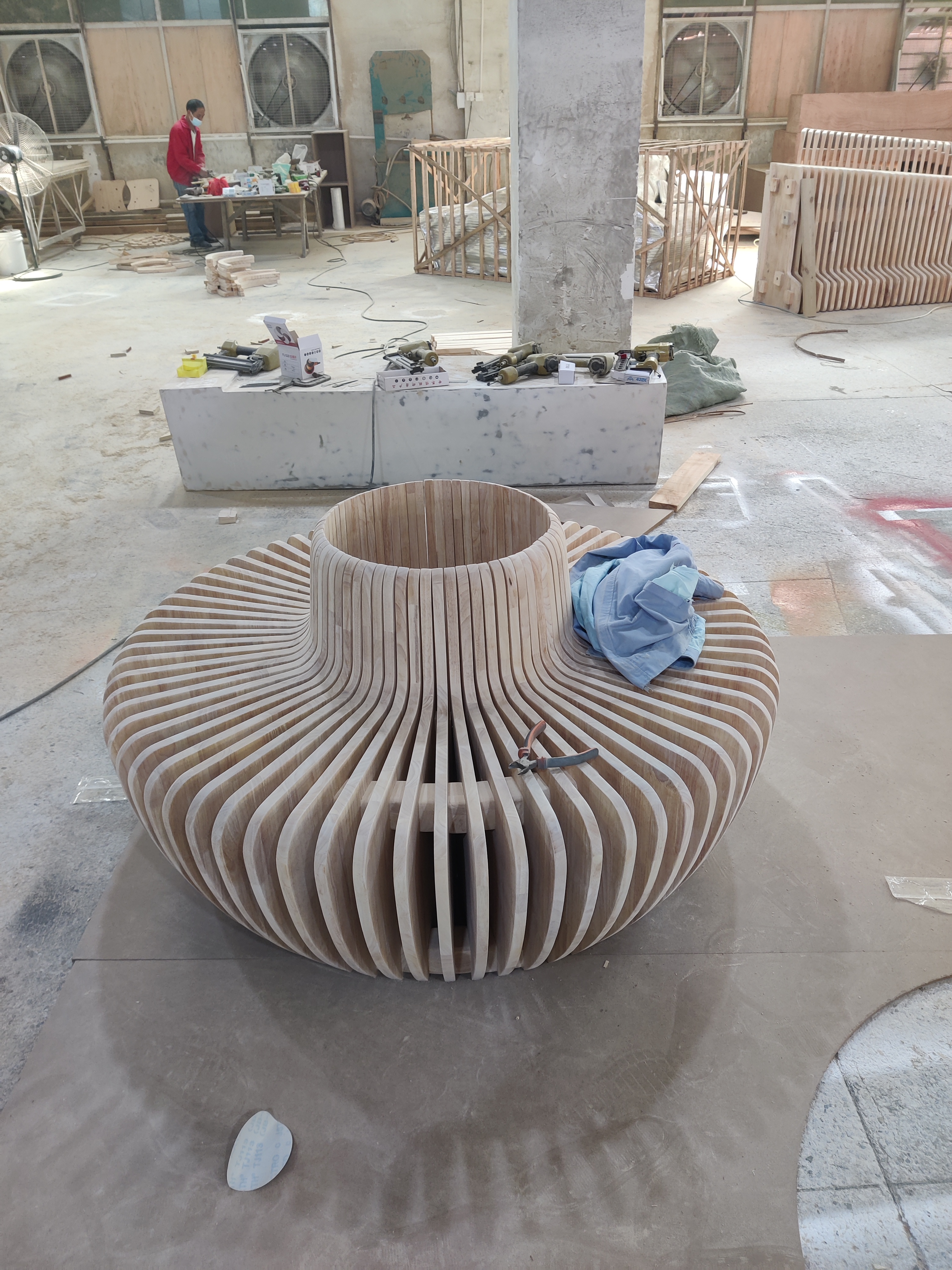 Tree pool seat series