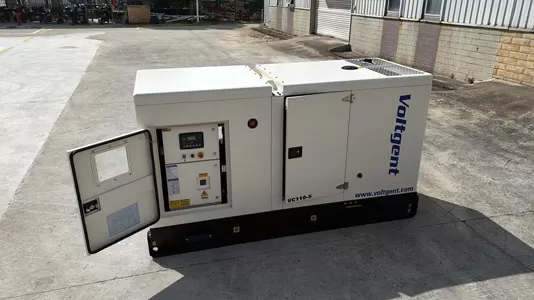 Conjunto de dosel de 110 kVA, alimentado por Cummins