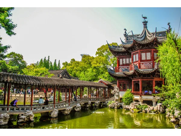 2-Day Shanghai Essentials & City Walk Tour