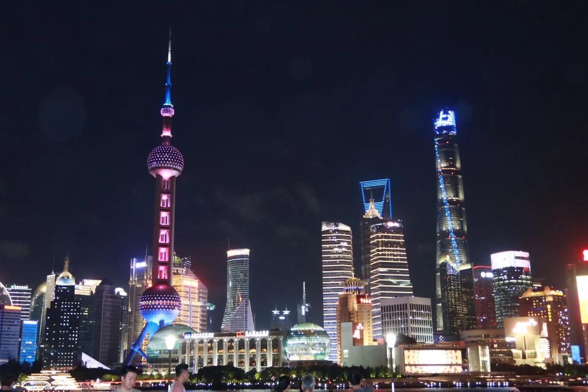 2 Days Shanghai City Highlights & Zhujiajiao Water Town Tour