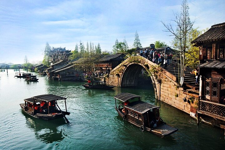 2 Days Shanghai City Highlights & Zhujiajiao Water Town Tour