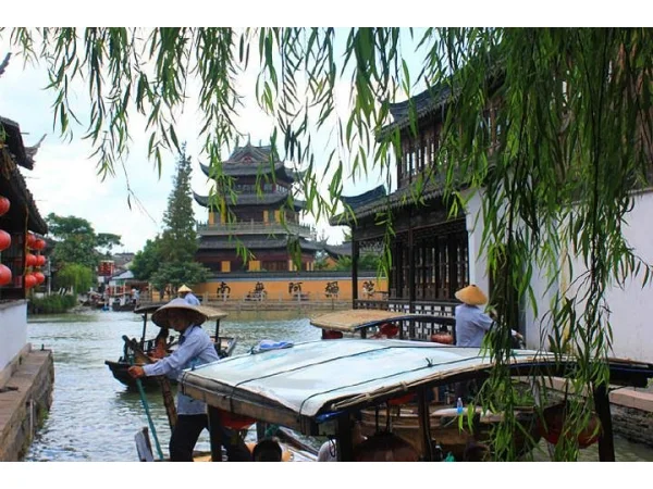 2 Days Shanghai City Highlights & Zhujiajiao Water Town Tour
