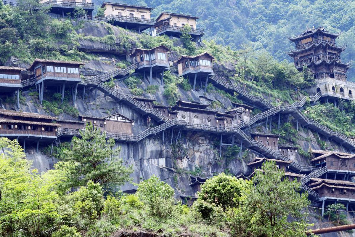 Ink & Mist · Immersive Jiangxi 6-Day, 5-Night Luxury Aesthetic Journey