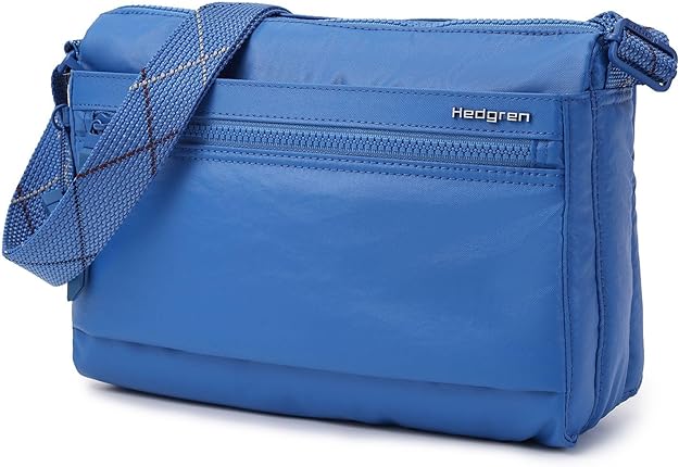 Fashionable shoulder bag made of durable