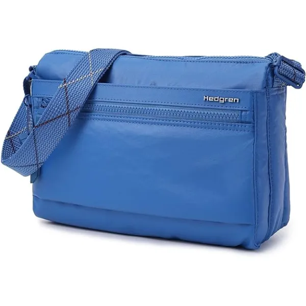 Fashionable shoulder bag made of durable