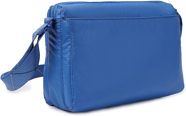 Fashionable shoulder bag made of durable