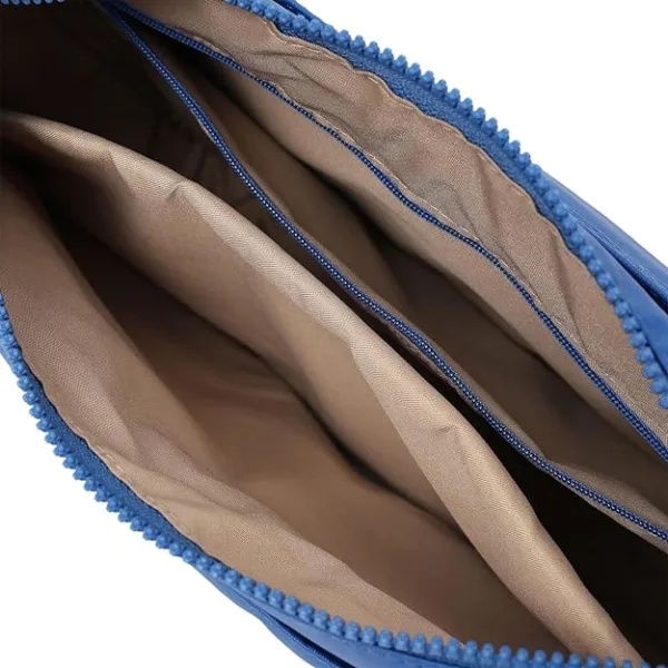 Fashionable shoulder bag made of durable