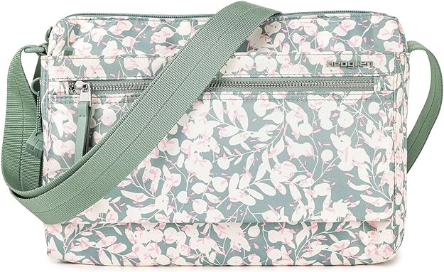 Fashionable shoulder bag made of durable